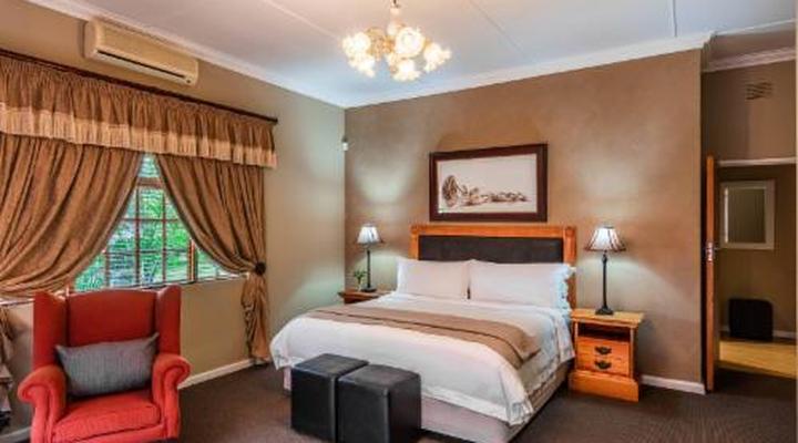 Mooiplaas Guest House