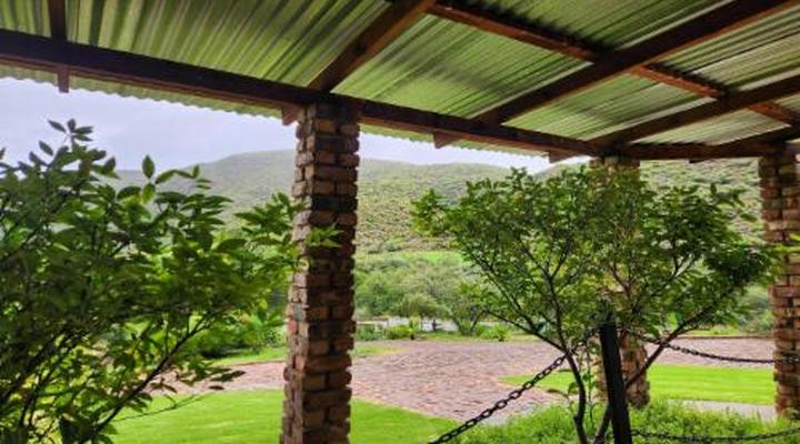 Stonebreaker Country Lodge