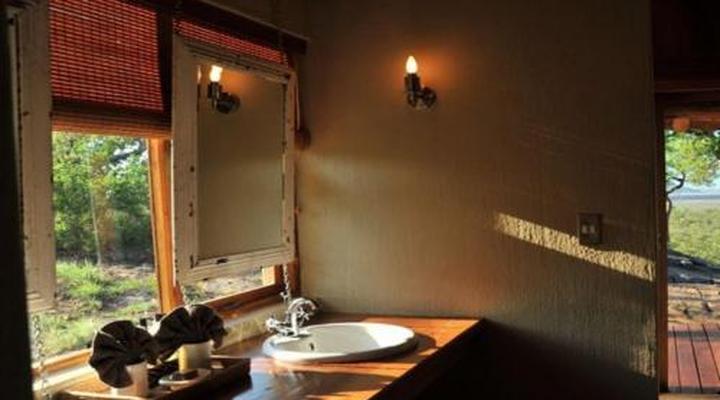 Buffalo Ridge Safari Lodge