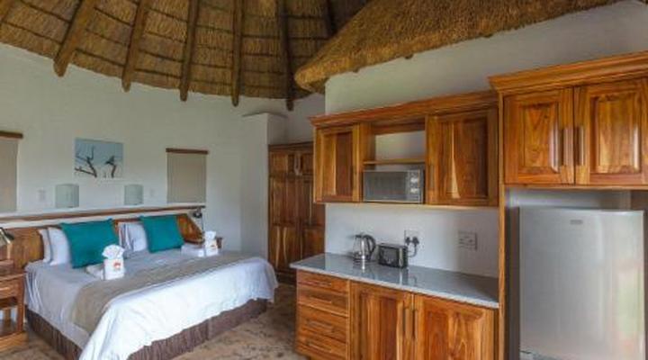 Mopane Bush Lodge