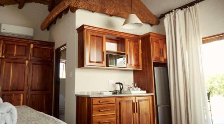 Mopane Bush Lodge