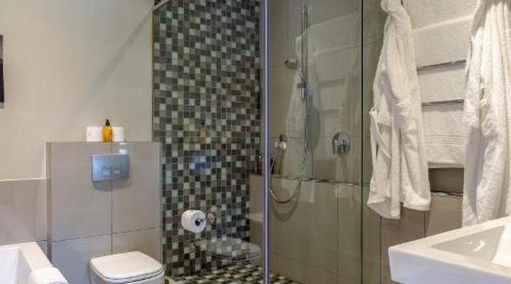 Whale Rock Luxury Lodge