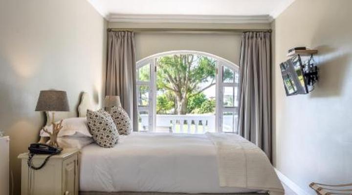 Whale Rock Luxury Lodge