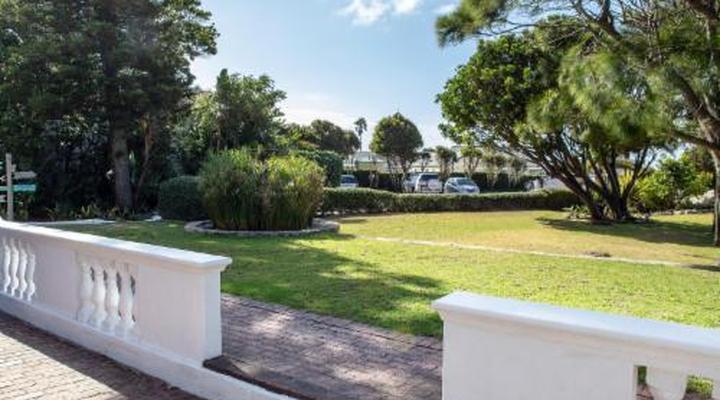 Whale Rock Luxury Lodge