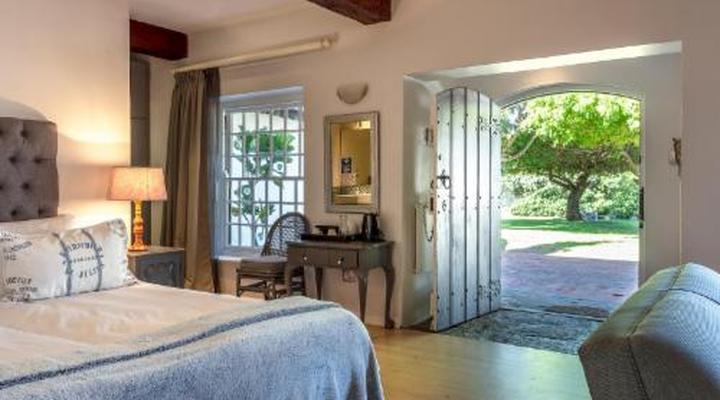 Whale Rock Luxury Lodge