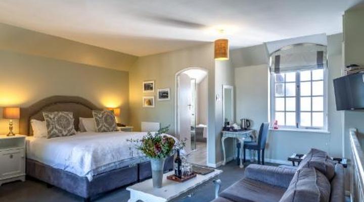 Whale Rock Luxury Lodge