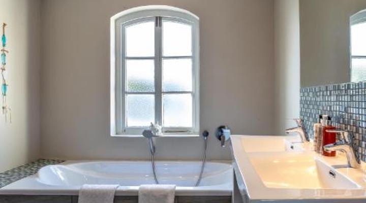 Whale Rock Luxury Lodge