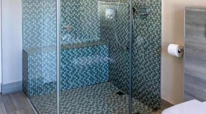 Whale Rock Luxury Lodge