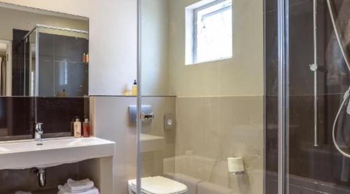 Whale Rock Luxury Lodge