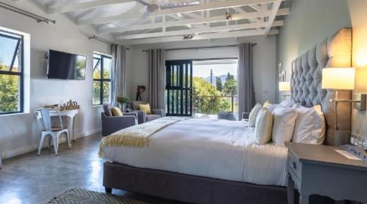 Whale Rock Luxury Lodge