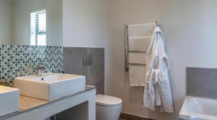 Whale Rock Luxury Lodge