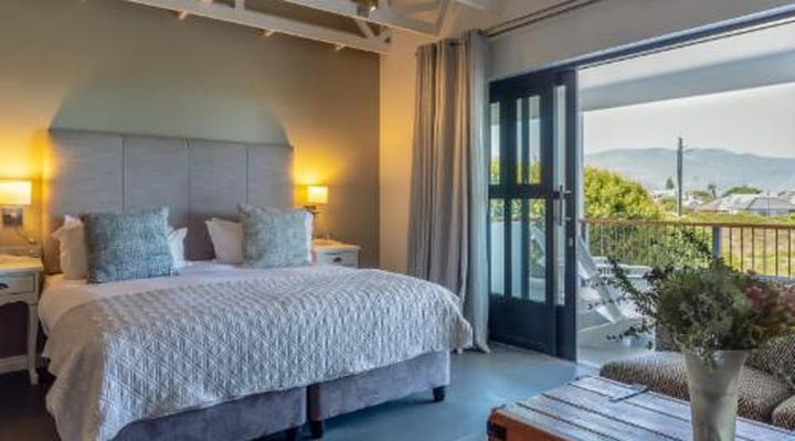 Whale Rock Luxury Lodge