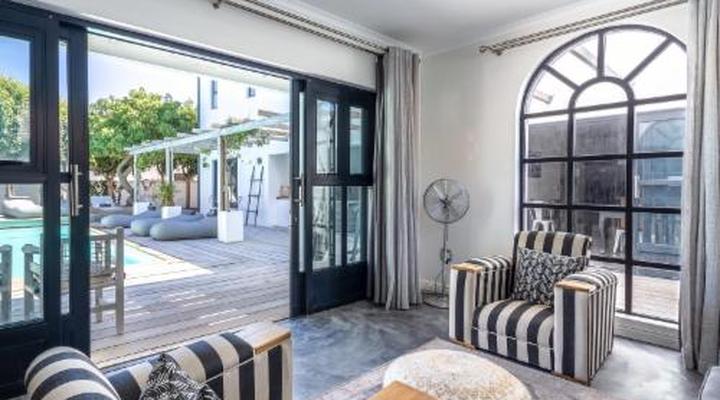 Whale Rock Luxury Lodge