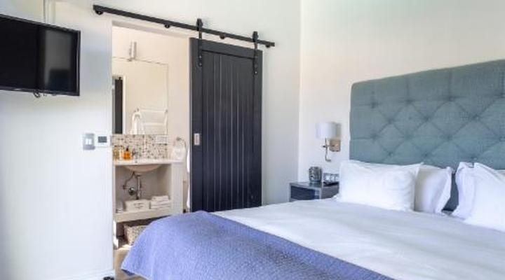 Whale Rock Luxury Lodge