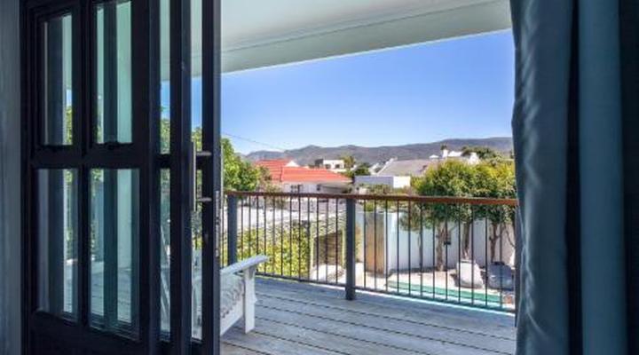 Whale Rock Luxury Lodge