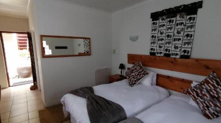 Aanhuizen Guest House