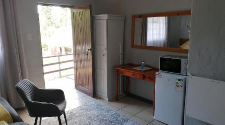 Aanhuizen Guest House