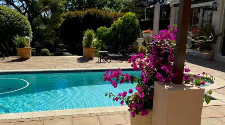 Summit Place Guest House 