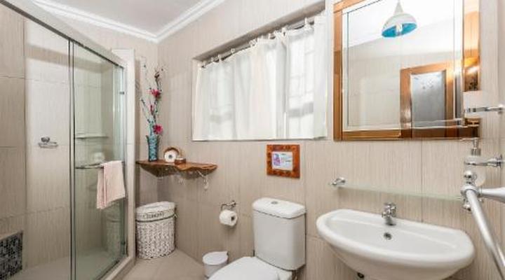 Dungbeetle River Lodge