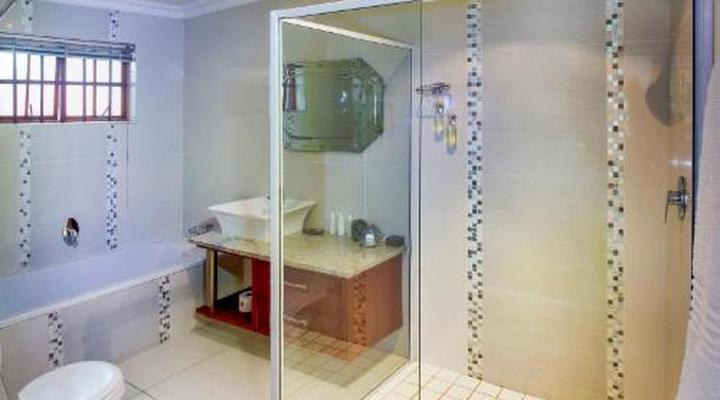 Sir Roy's Guest House