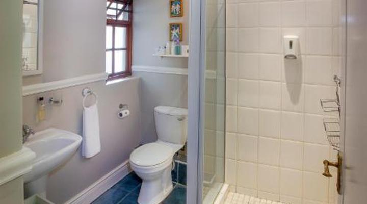 Sir Roy's Guest House