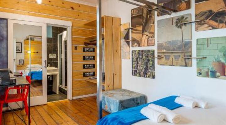 Daddy Long Legs Art Hotel