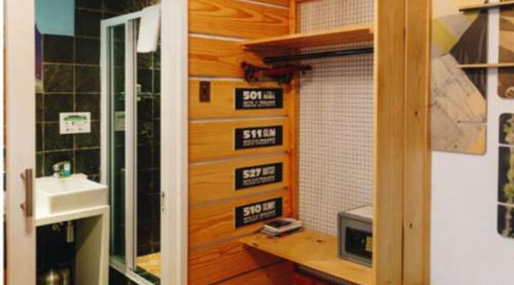 Daddy Long Legs Art Hotel