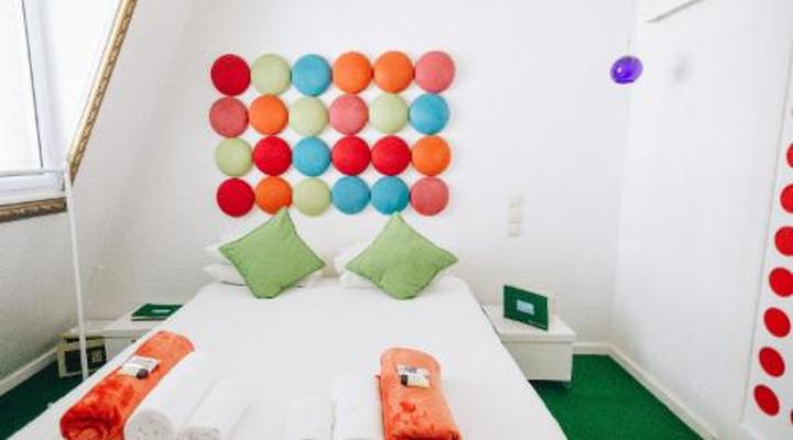 Daddy Long Legs Art Hotel