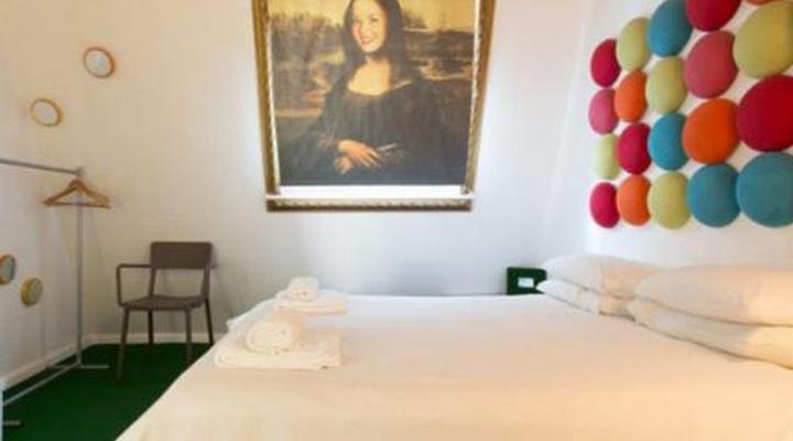 Daddy Long Legs Art Hotel