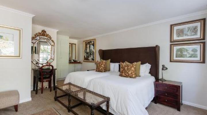 Maison Chablis Guest House