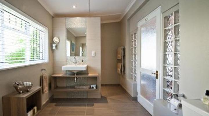 Ballinderry, The Robertson Guest House