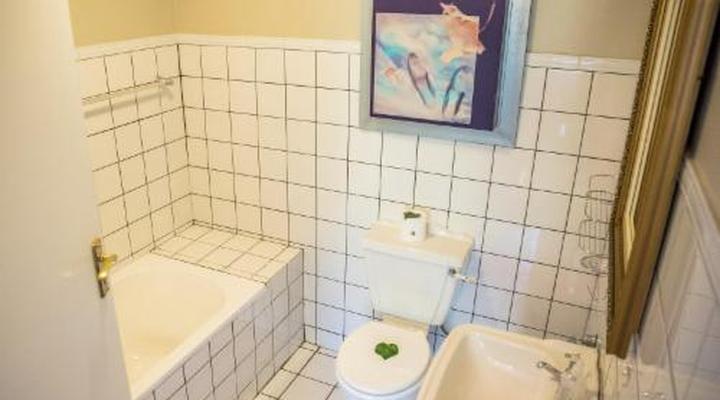 5th Avenue Gooseberry Guest House