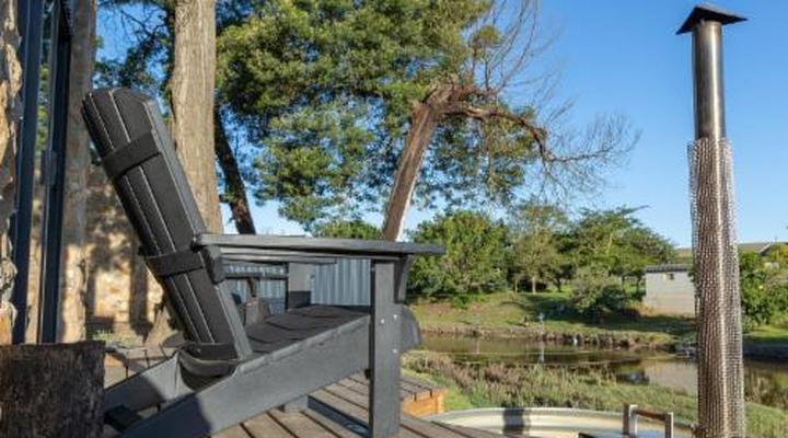 Oewerzicht Tented River Lodge & Farm Cottages