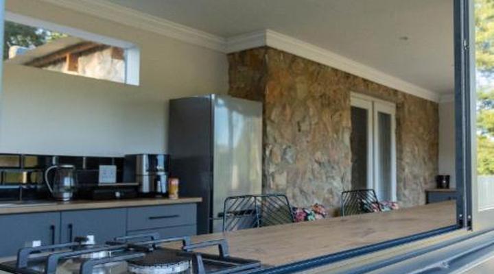 Oewerzicht Tented River Lodge & Farm Cottages