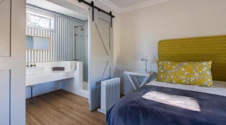 Oewerzicht Tented River Lodge & Farm Cottages