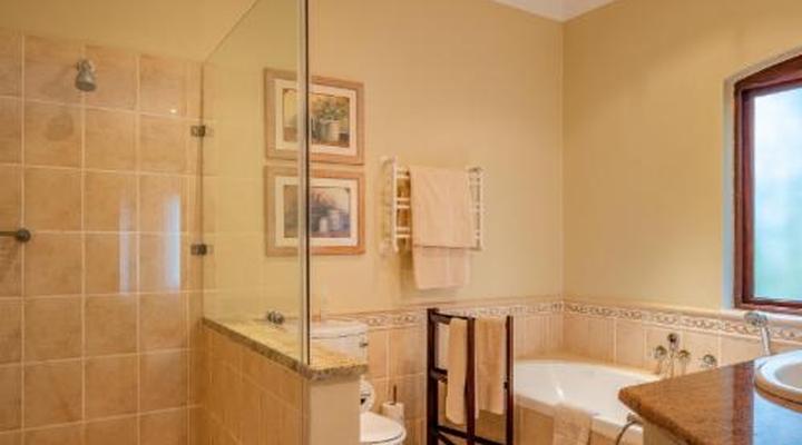 Olivers Restaurant, Lodge and Wellness Centre