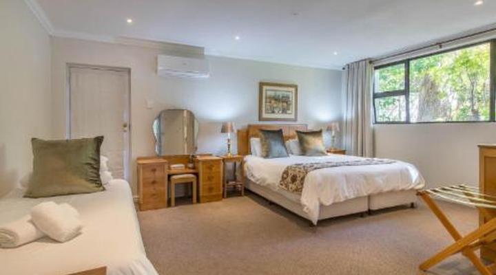 Montagu Country Hotel