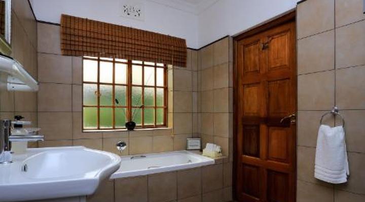 Orange-Ville Guest House