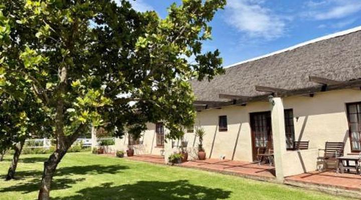 Eight Bells Mountain Inn