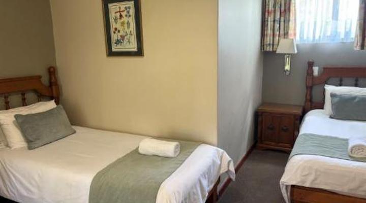 Eight Bells Mountain Inn