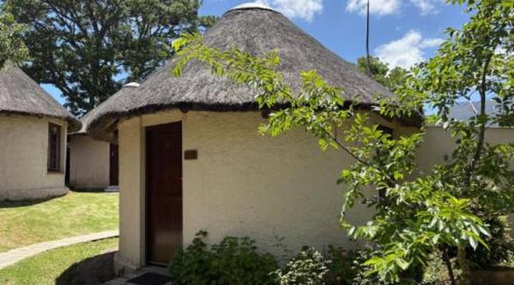 Eight Bells Mountain Inn