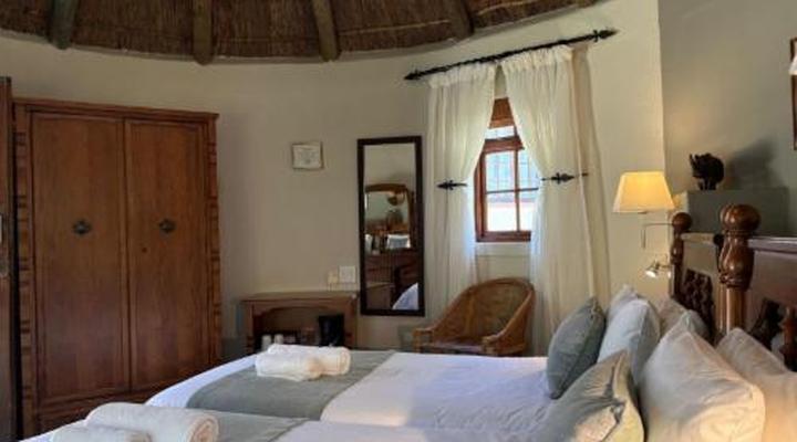 Eight Bells Mountain Inn