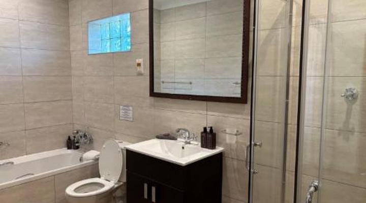 Eight Bells Mountain Inn