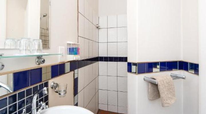 GuBas De Hoek meet eat sleep