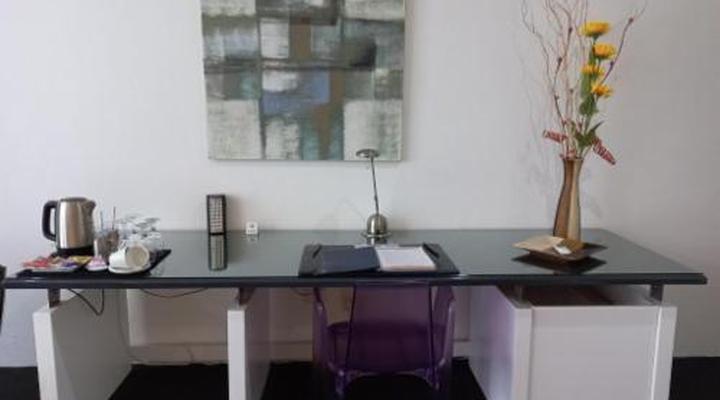 Serene-estate Guesthouse