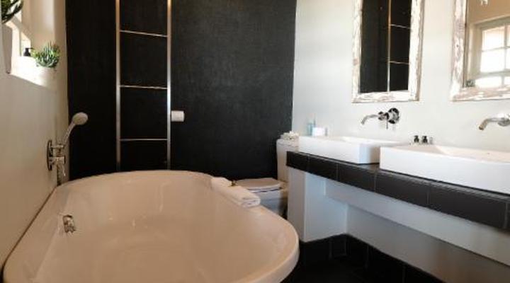 Dolphin Dunes Guesthouse