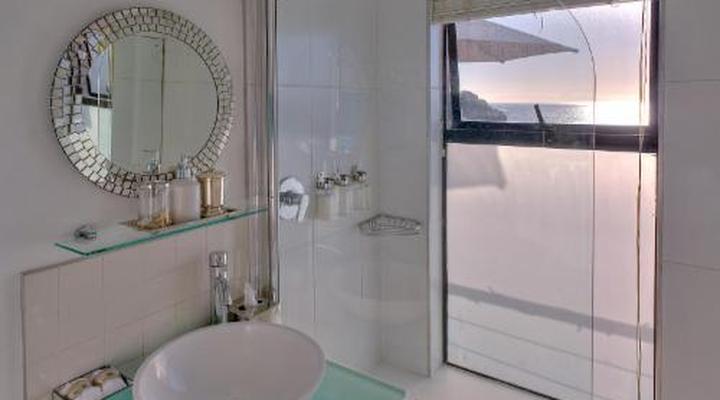 185 on BEACH Boutique Suites and Apartments