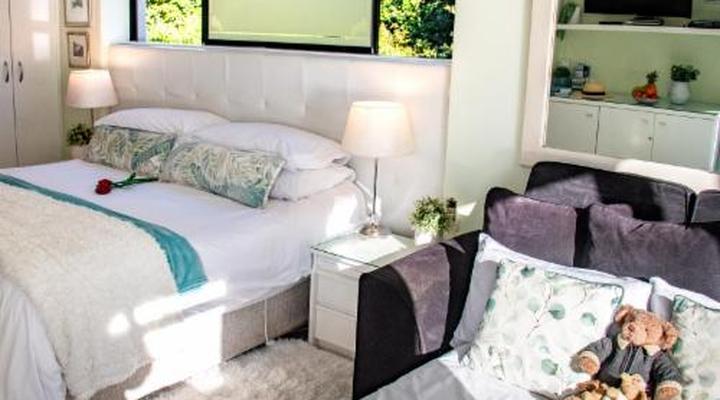 185 on BEACH Boutique Suites and Apartments