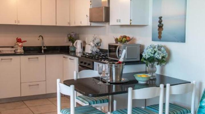 185 on BEACH Boutique Suites and Apartments