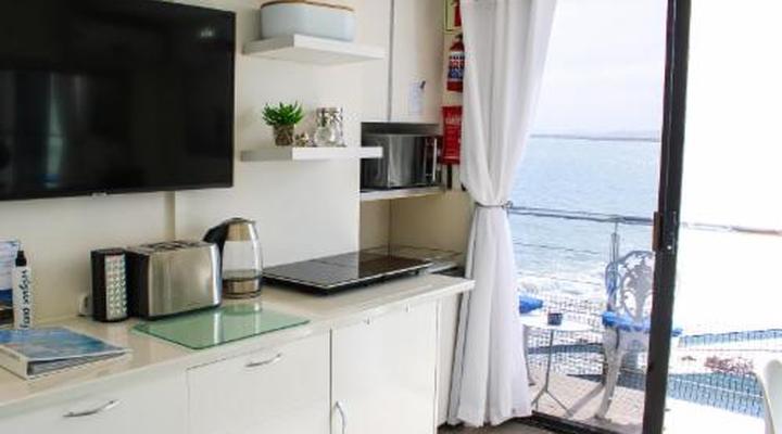 185 on BEACH Boutique Suites and Apartments